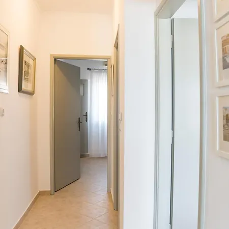 Platon Apartamento Lixouri
